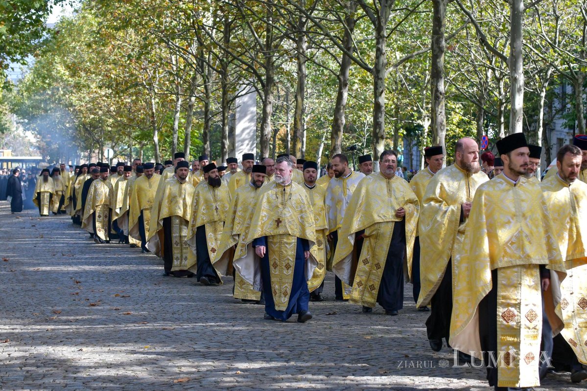 Începutul hramului de toamnă al Catedralei Patriarhale 273606