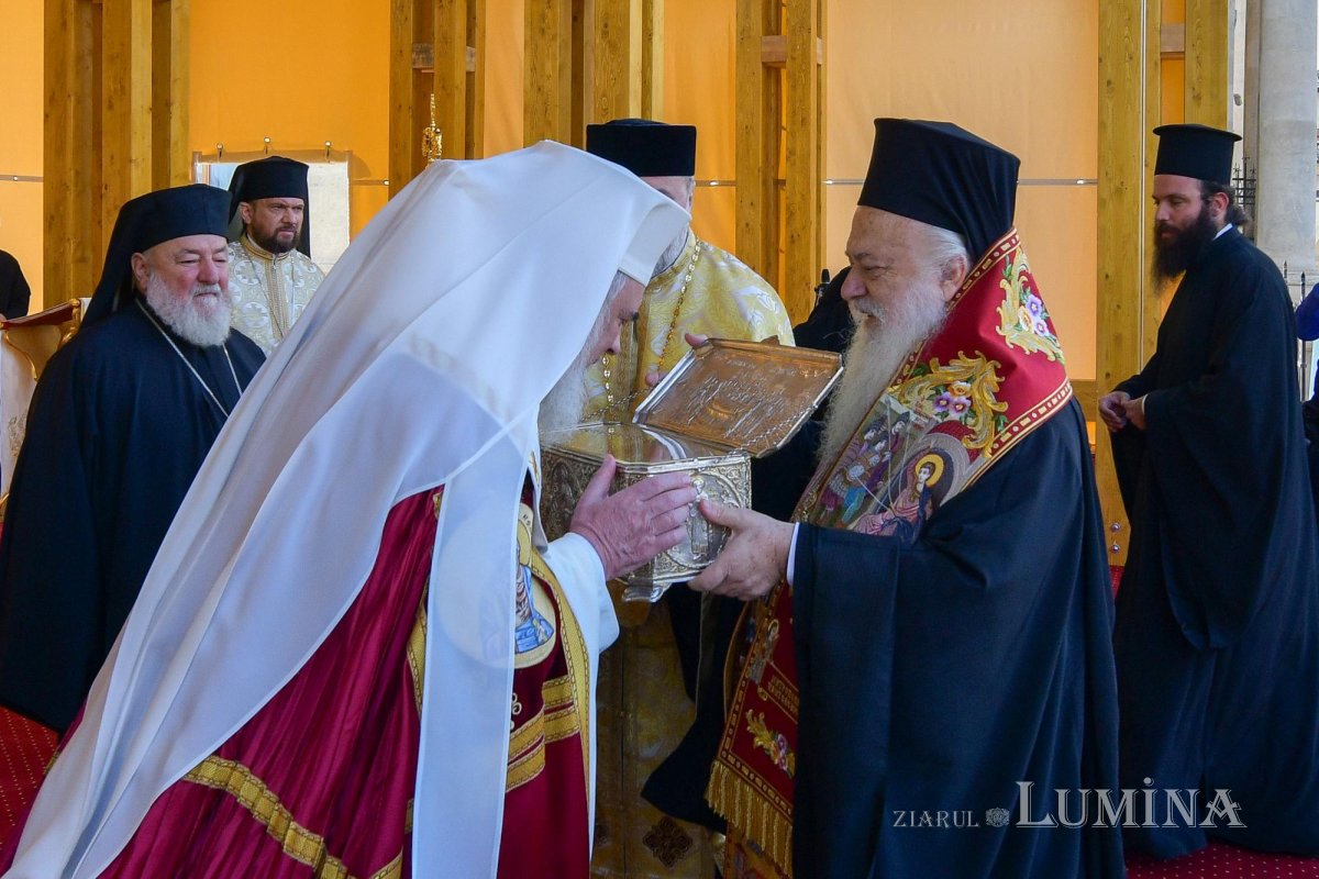 Începutul hramului de toamnă al Catedralei Patriarhale 273609