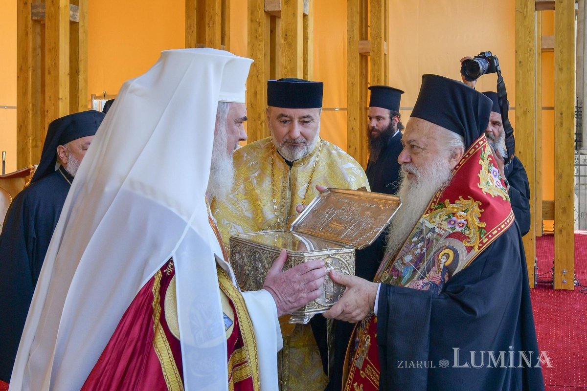 Începutul hramului de toamnă al Catedralei Patriarhale 273610