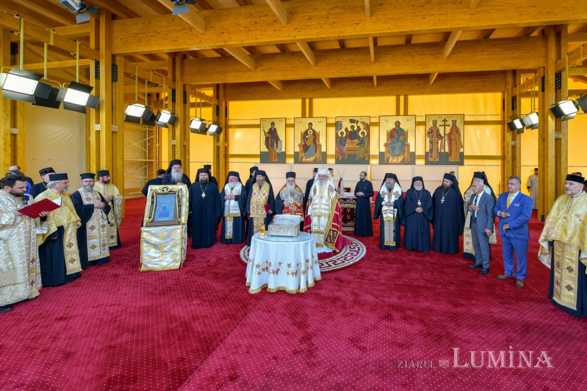 Începutul hramului de toamnă al Catedralei Patriarhale 273613
