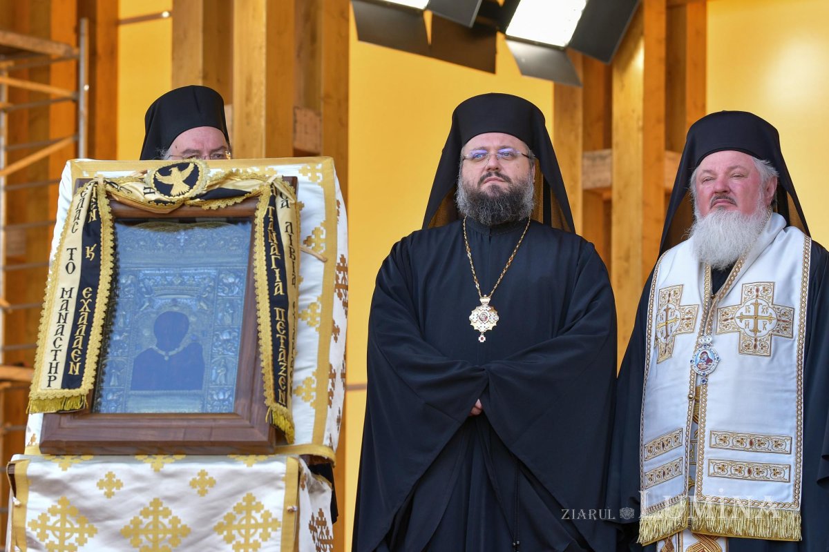 Începutul hramului de toamnă al Catedralei Patriarhale 273615