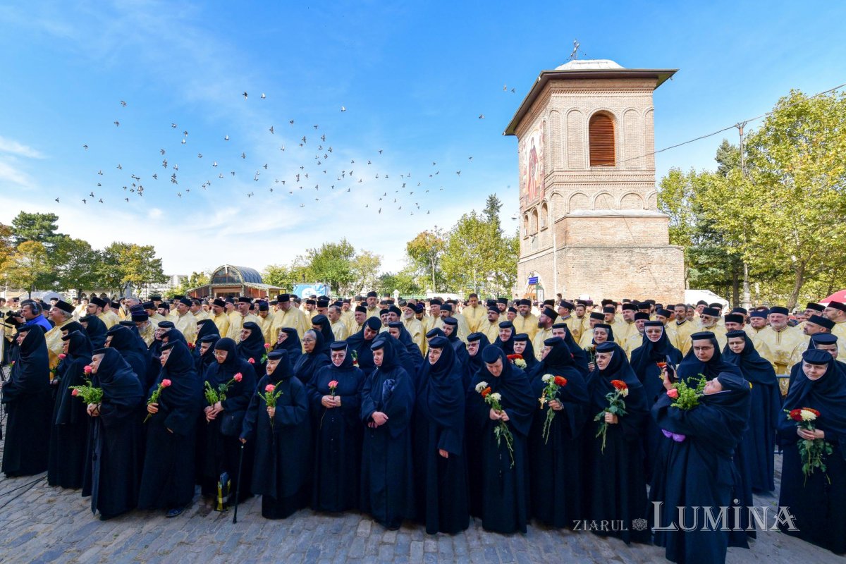 Începutul hramului de toamnă al Catedralei Patriarhale 273635