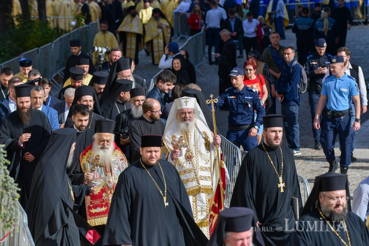 Începutul hramului de toamnă al Catedralei Patriarhale 273639