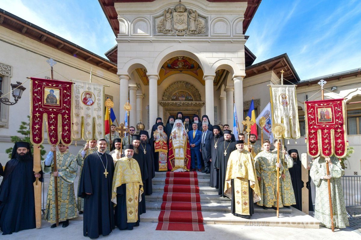 Începutul hramului de toamnă al Catedralei Patriarhale 273641