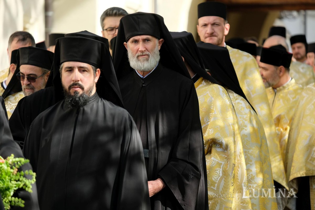 Începutul hramului de toamnă al Catedralei Patriarhale 273645