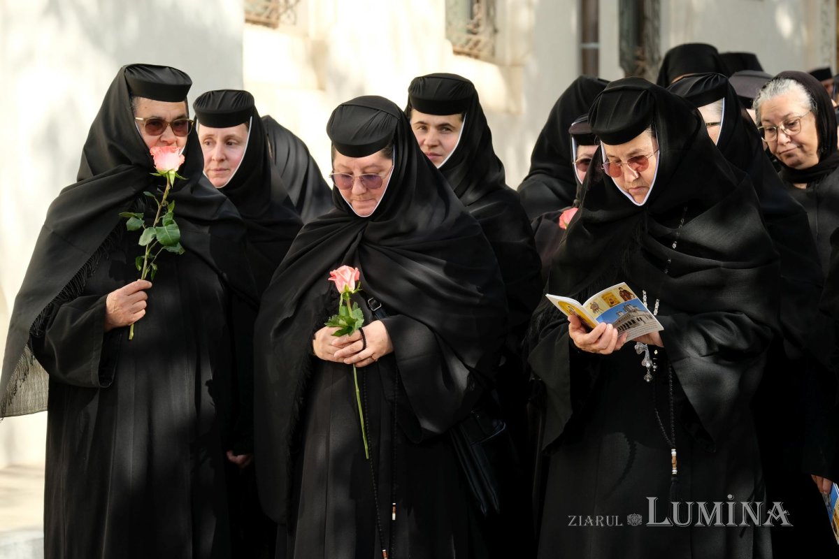 Începutul hramului de toamnă al Catedralei Patriarhale 273646