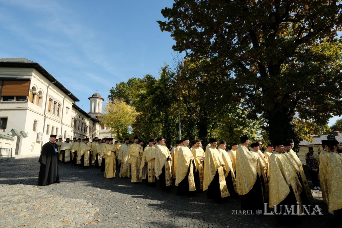 Începutul hramului de toamnă al Catedralei Patriarhale 273649