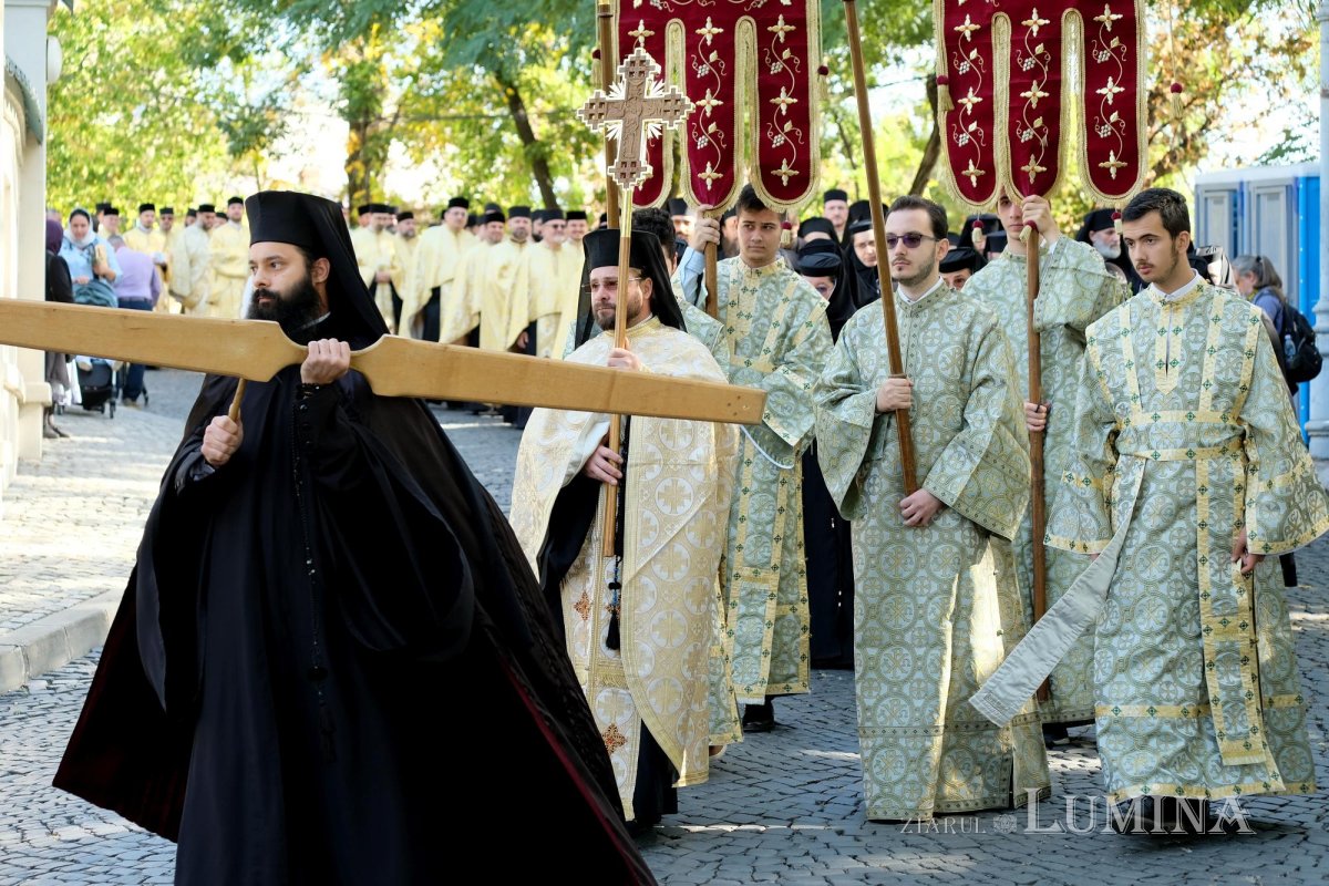 Începutul hramului de toamnă al Catedralei Patriarhale 273650