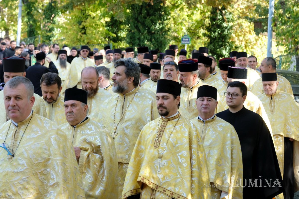 Începutul hramului de toamnă al Catedralei Patriarhale 273652