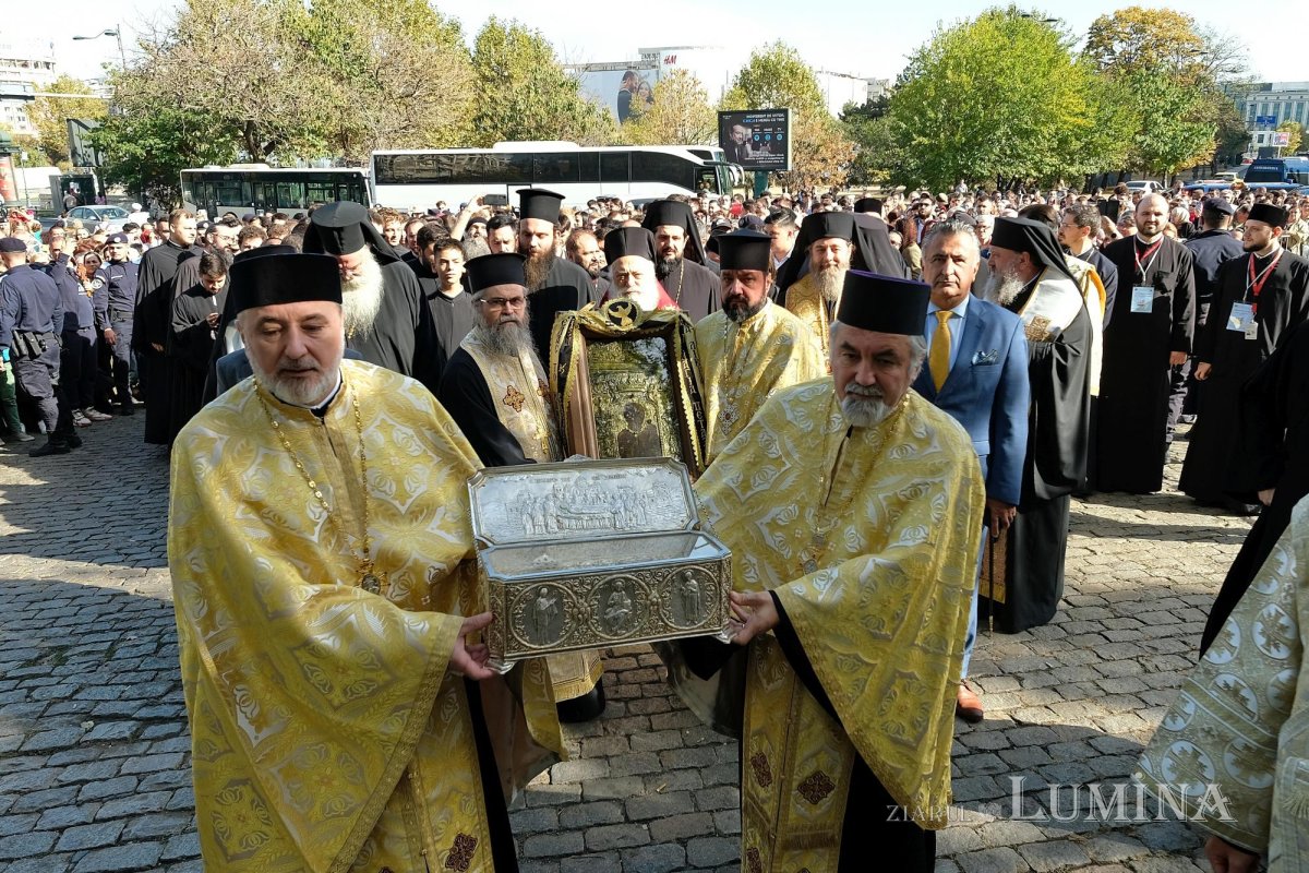 Începutul hramului de toamnă al Catedralei Patriarhale 273670