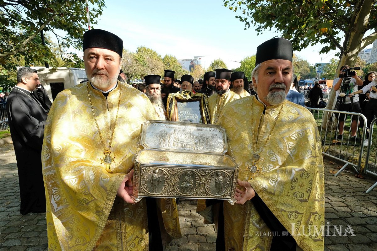 Începutul hramului de toamnă al Catedralei Patriarhale 273671