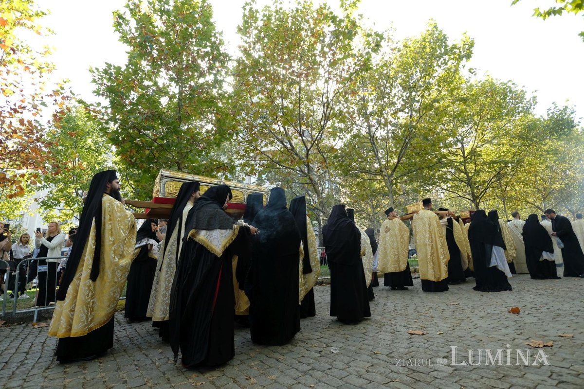 Începutul hramului de toamnă al Catedralei Patriarhale 273672