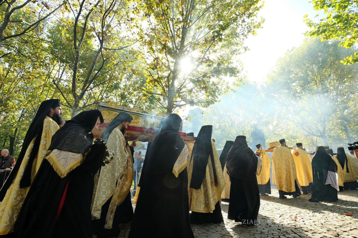 Începutul hramului de toamnă al Catedralei Patriarhale 273676