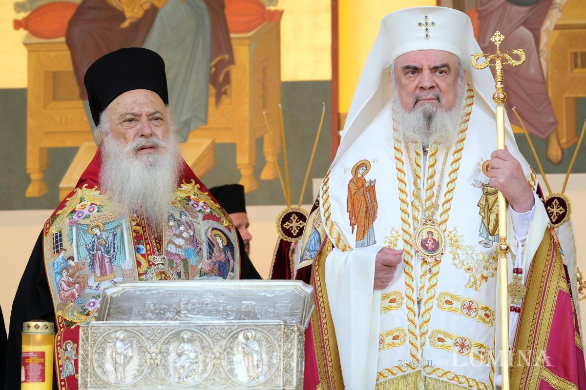 Începutul hramului de toamnă al Catedralei Patriarhale 273682