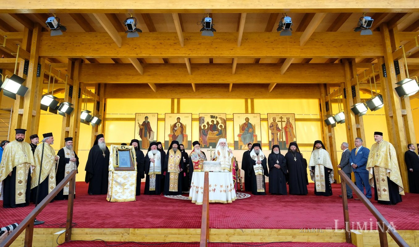 Începutul hramului de toamnă al Catedralei Patriarhale 273687