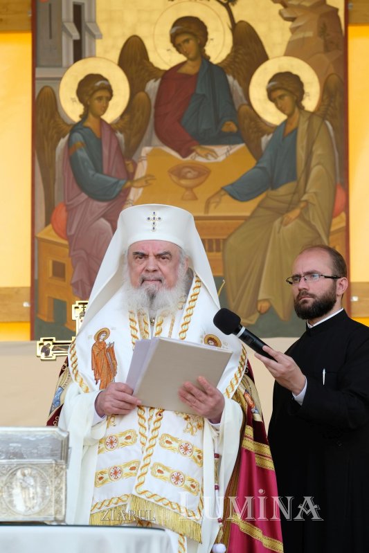 Începutul hramului de toamnă al Catedralei Patriarhale 273693