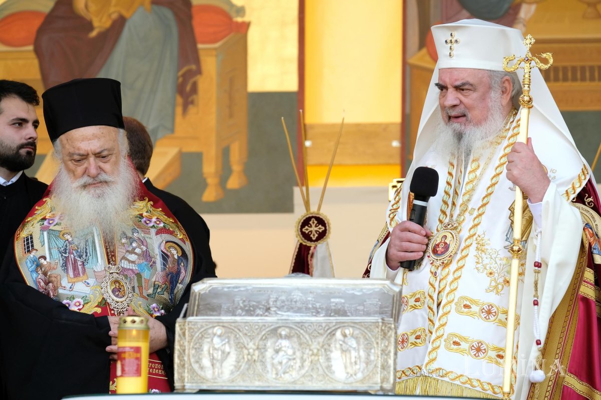 Începutul hramului de toamnă al Catedralei Patriarhale 273695