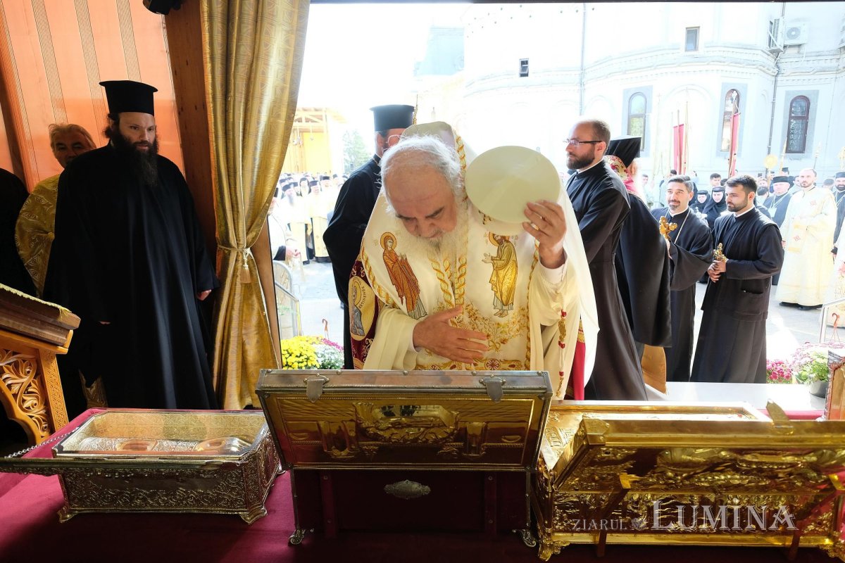 Începutul hramului de toamnă al Catedralei Patriarhale 273698