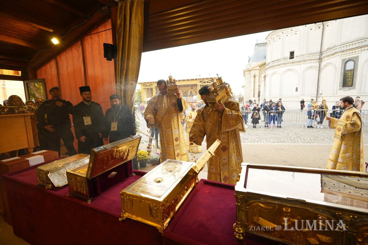 Priveghere pentru Sfinții Împărați la Catedrala Patriarhală 273826