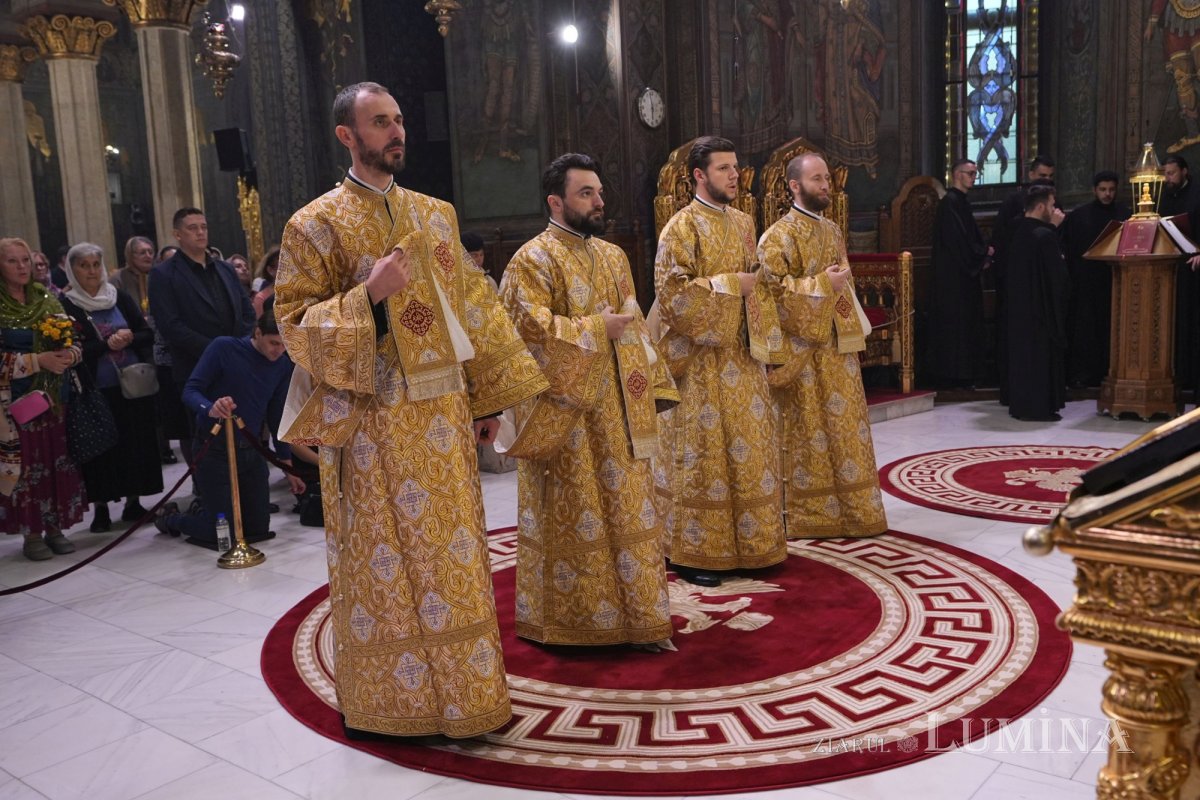 Priveghere pentru Sfinții Împărați la Catedrala Patriarhală 273836