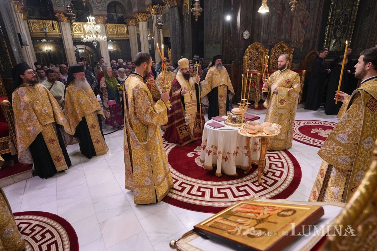 Priveghere pentru Sfinții Împărați la Catedrala Patriarhală 273842