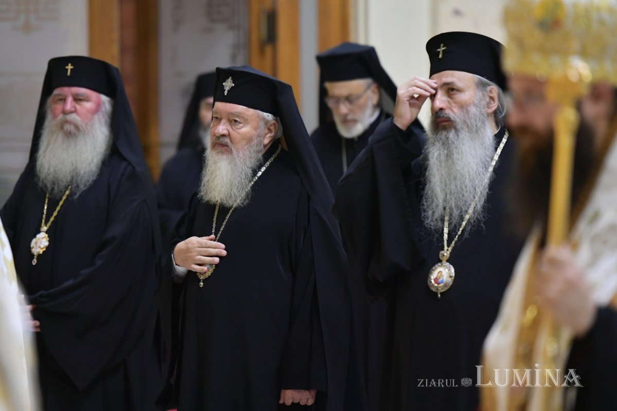 Ședință de lucru a Sfântului Sinod la Palatul Patriarhiei 273946