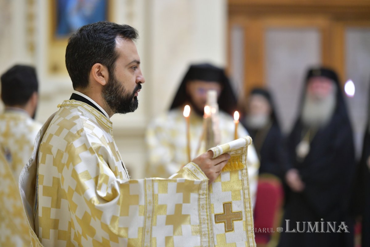 Ședință de lucru a Sfântului Sinod la Palatul Patriarhiei 273950