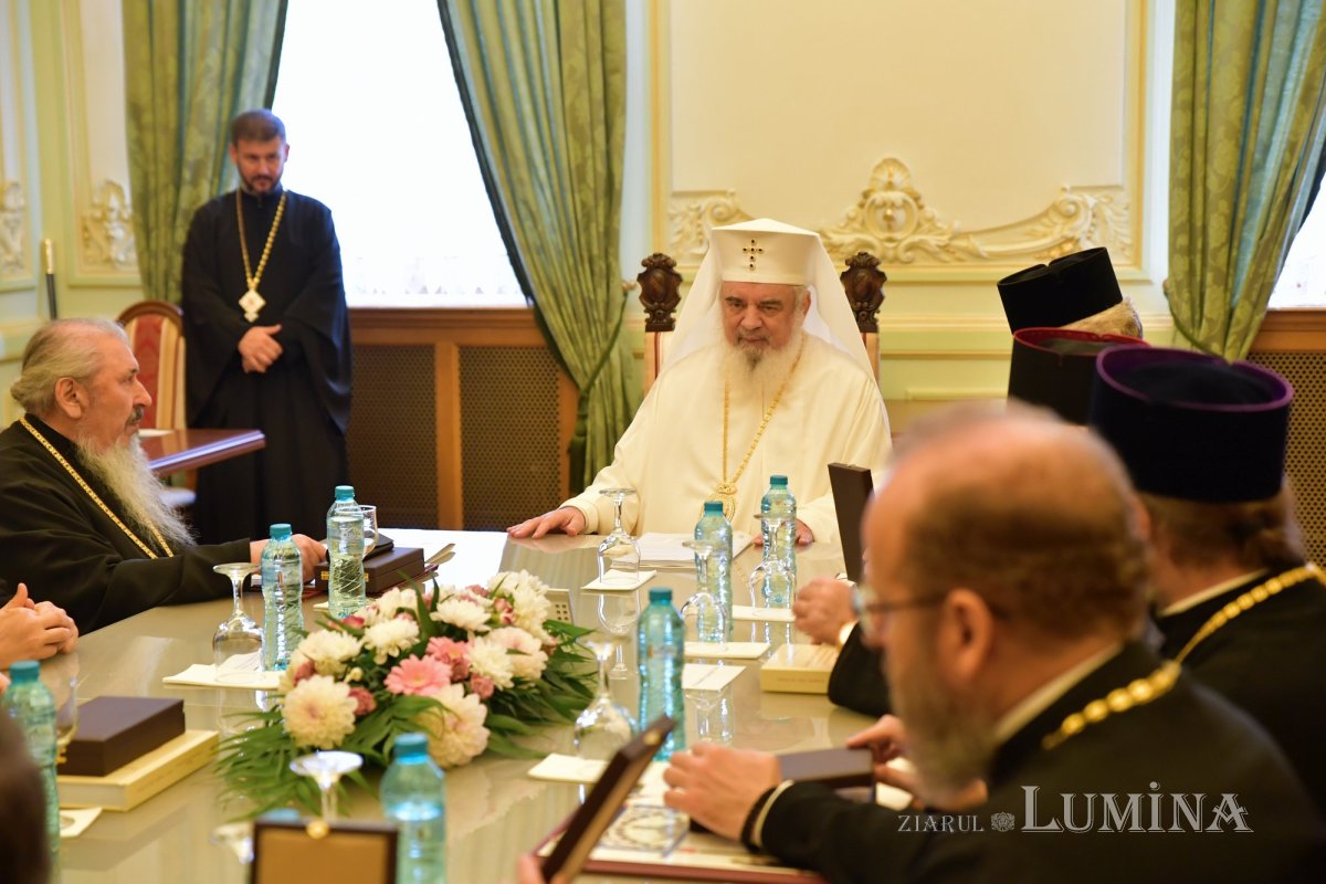 Ședință de lucru a Sfântului Sinod la Palatul Patriarhiei 273983