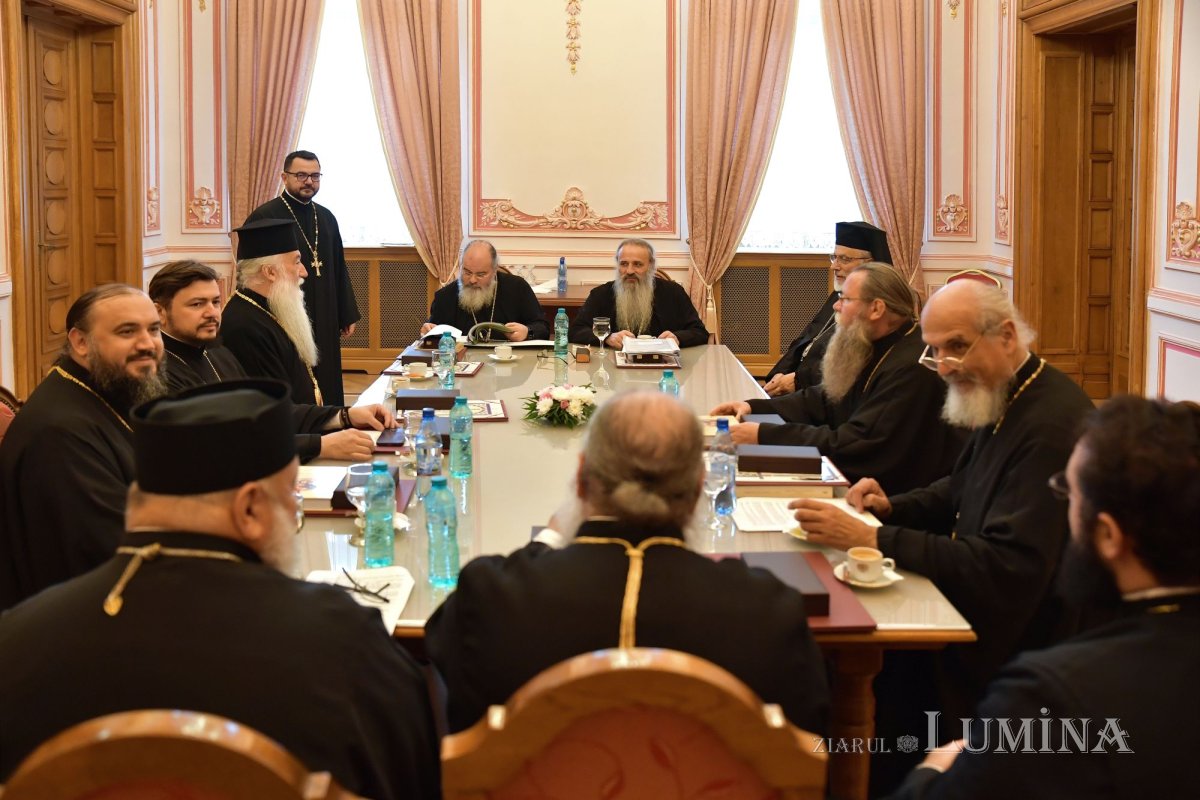 Ședință de lucru a Sfântului Sinod la Palatul Patriarhiei 273987