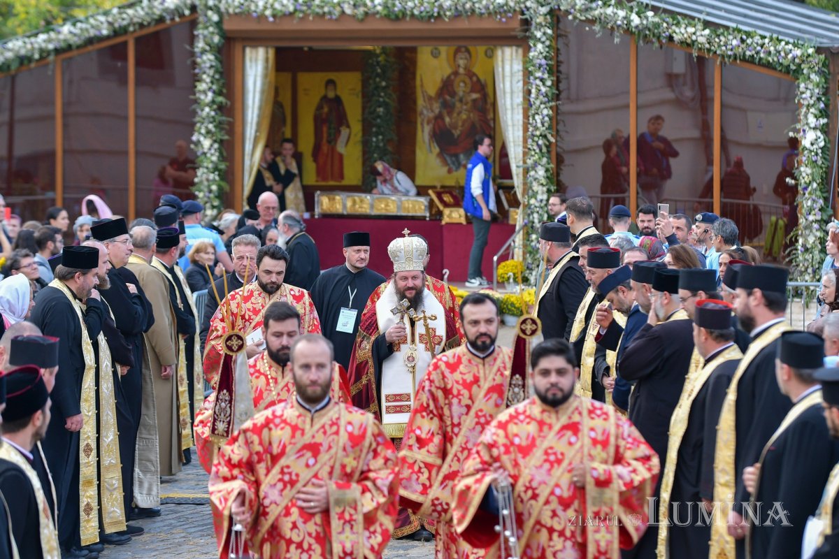 Slujba Privegherii în cinstea Mucenicului Dimitrie pe Colina Patriarhiei 274040