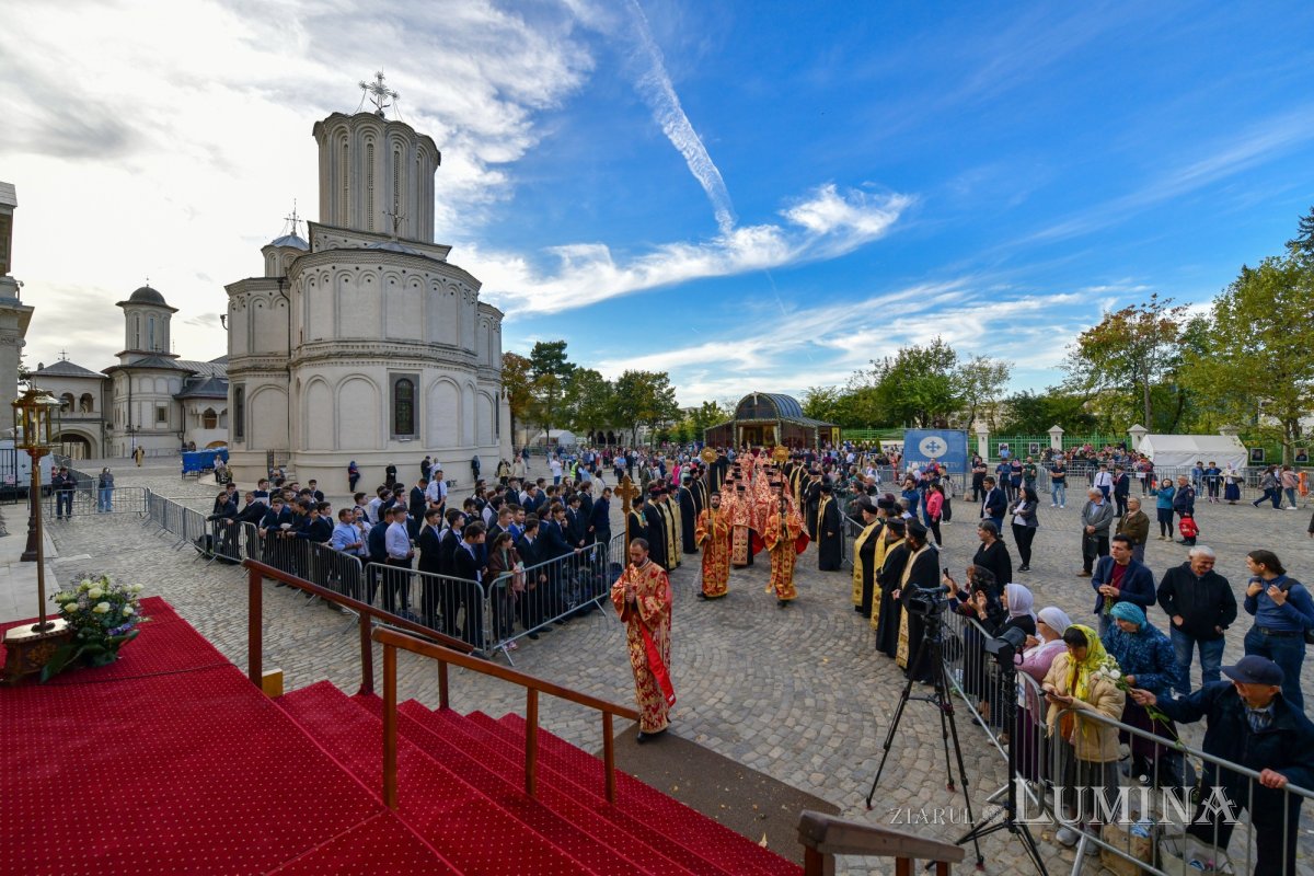Slujba Privegherii în cinstea Mucenicului Dimitrie pe Colina Patriarhiei 274041