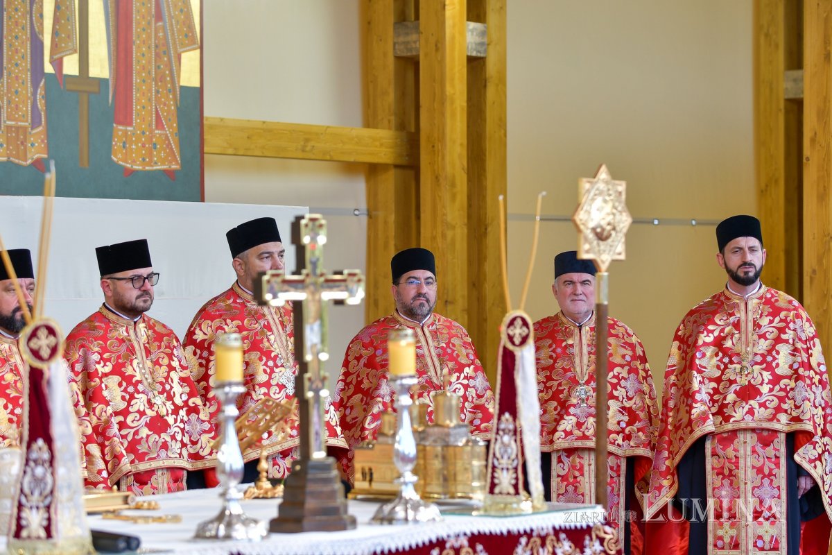 Slujba Privegherii în cinstea Mucenicului Dimitrie pe Colina Patriarhiei 274044