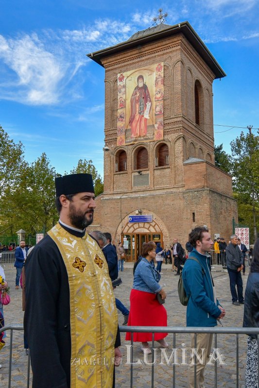 Slujba Privegherii în cinstea Mucenicului Dimitrie pe Colina Patriarhiei 274054