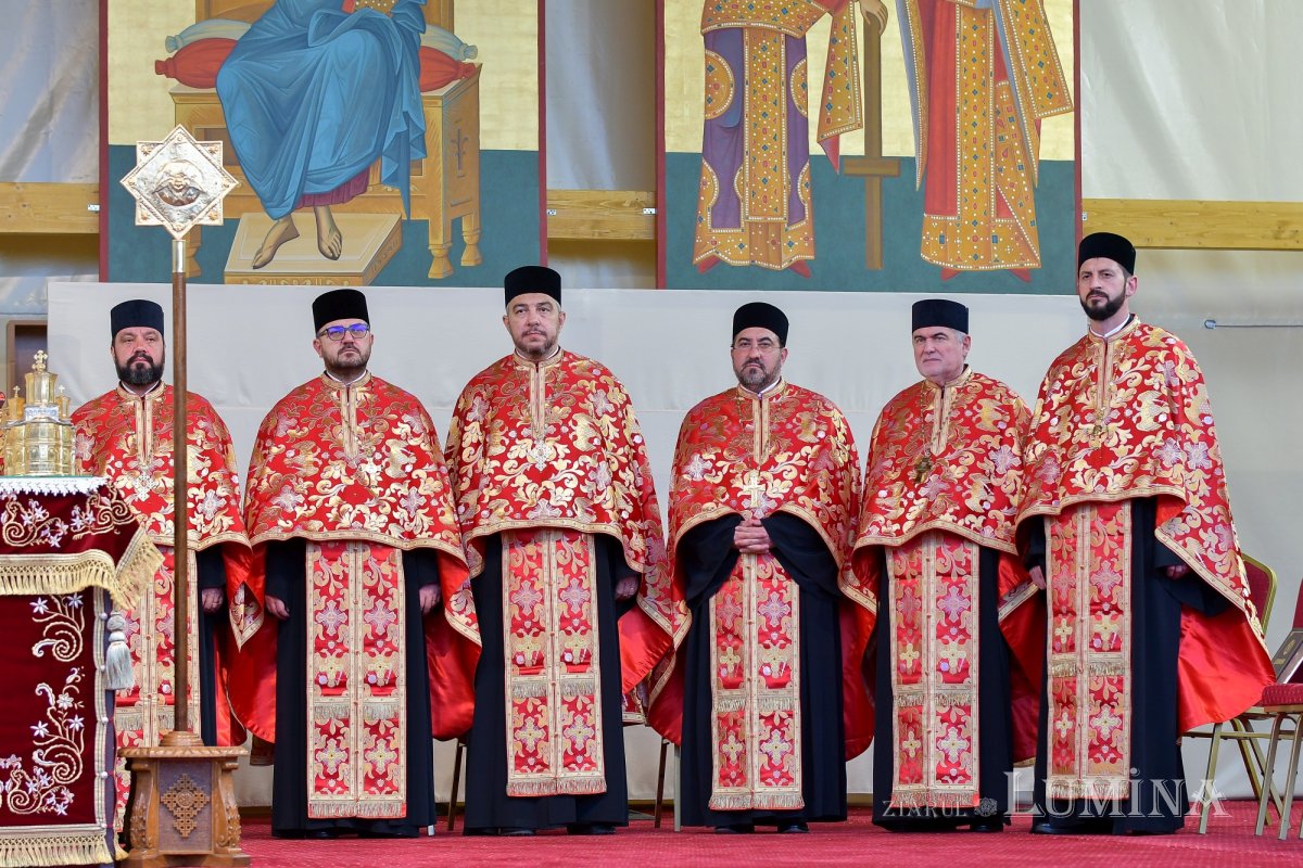 Slujba Privegherii în cinstea Mucenicului Dimitrie pe Colina Patriarhiei 274057