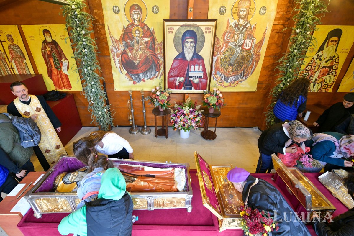 Slujba Privegherii în cinstea Mucenicului Dimitrie pe Colina Patriarhiei 274066