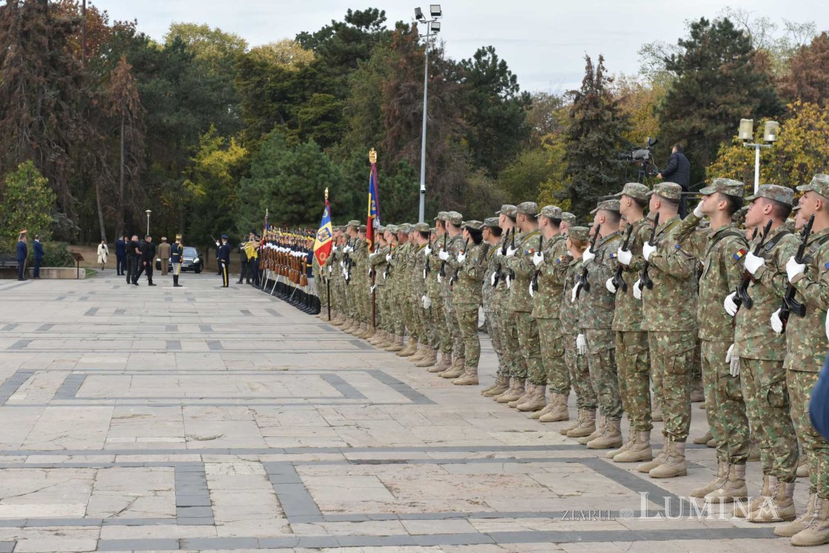Ziua Armatei României celebrată cu solemnitate în Capitală 273909