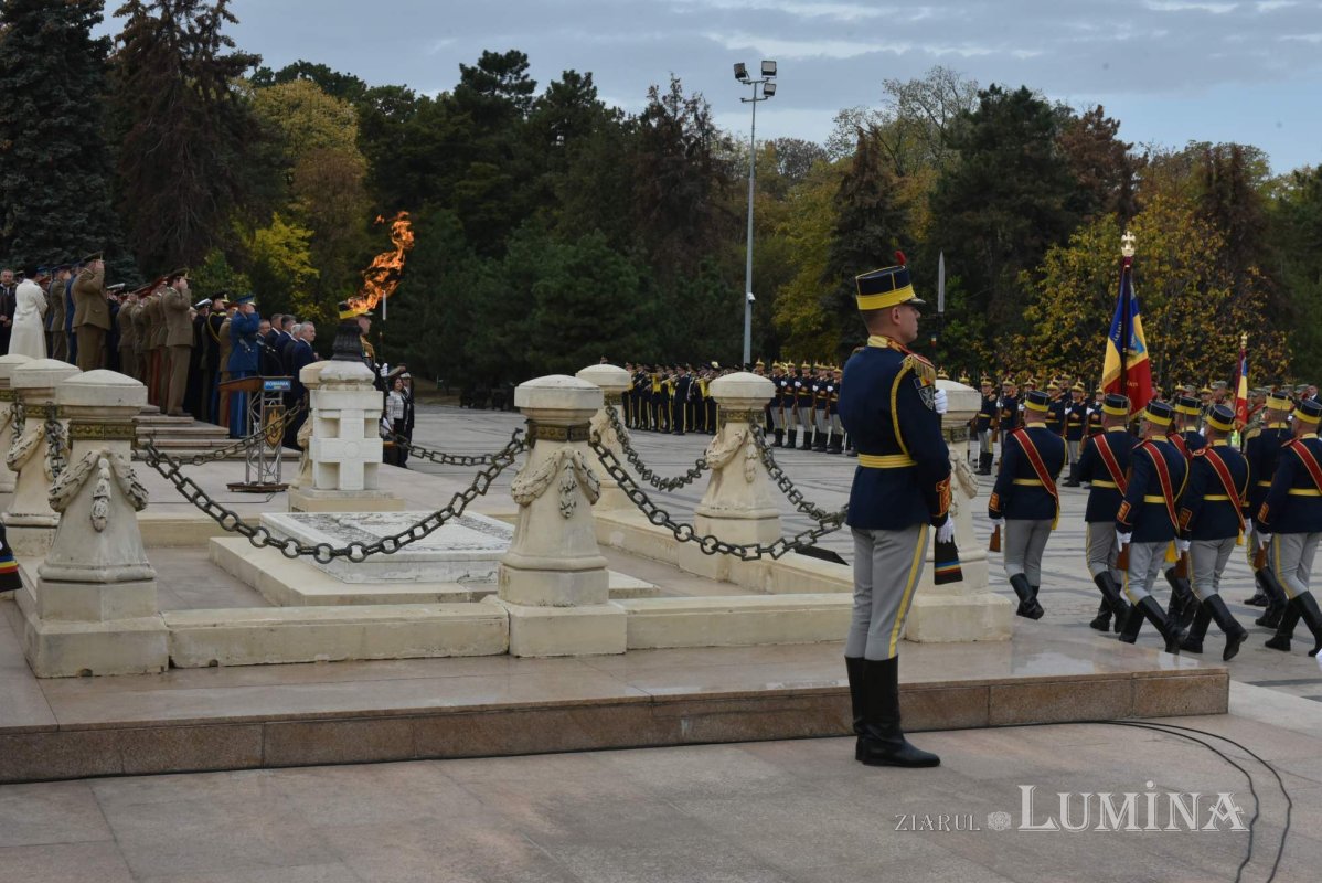 Ziua Armatei României celebrată cu solemnitate în Capitală 273927