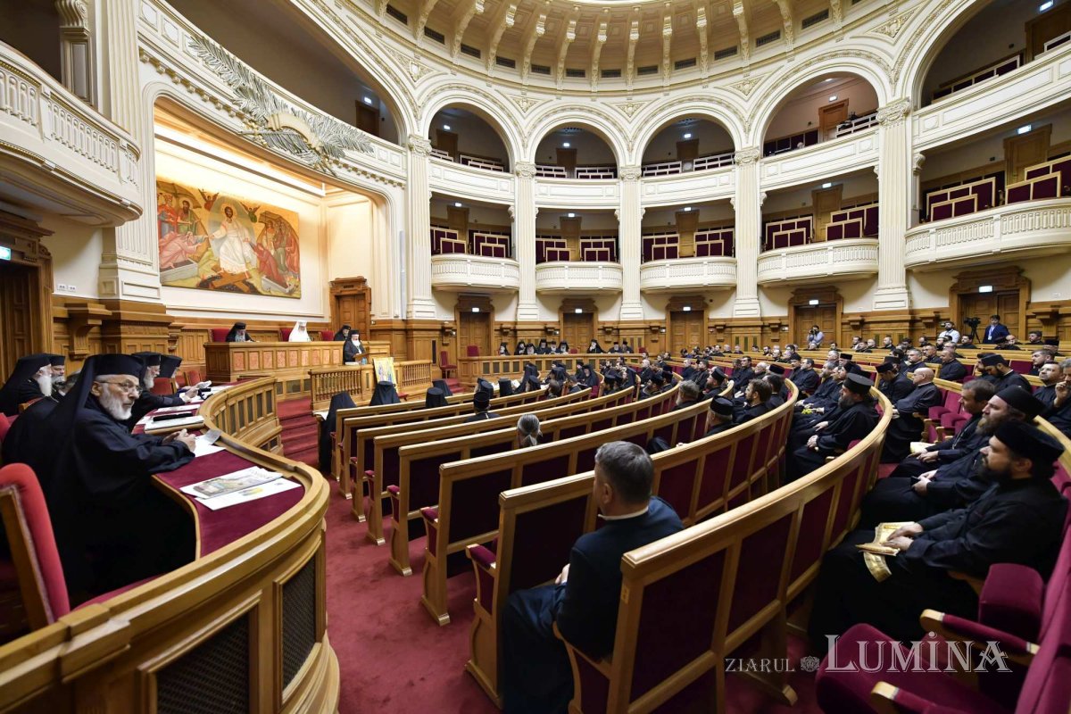 Sfântul Sinod s-a reunit în ședință solemnă la Palatul Patriarhiei 274212