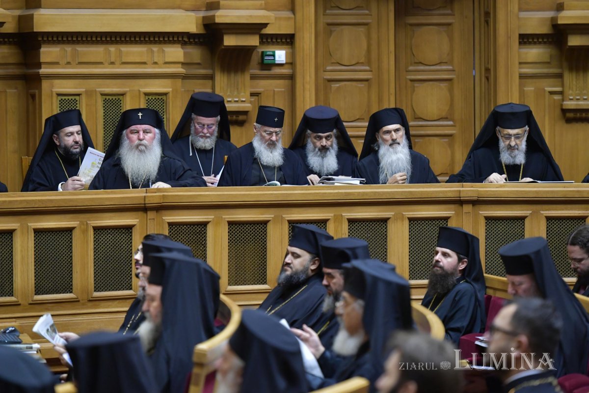 Sfântul Sinod s-a reunit în ședință solemnă la Palatul Patriarhiei 274213