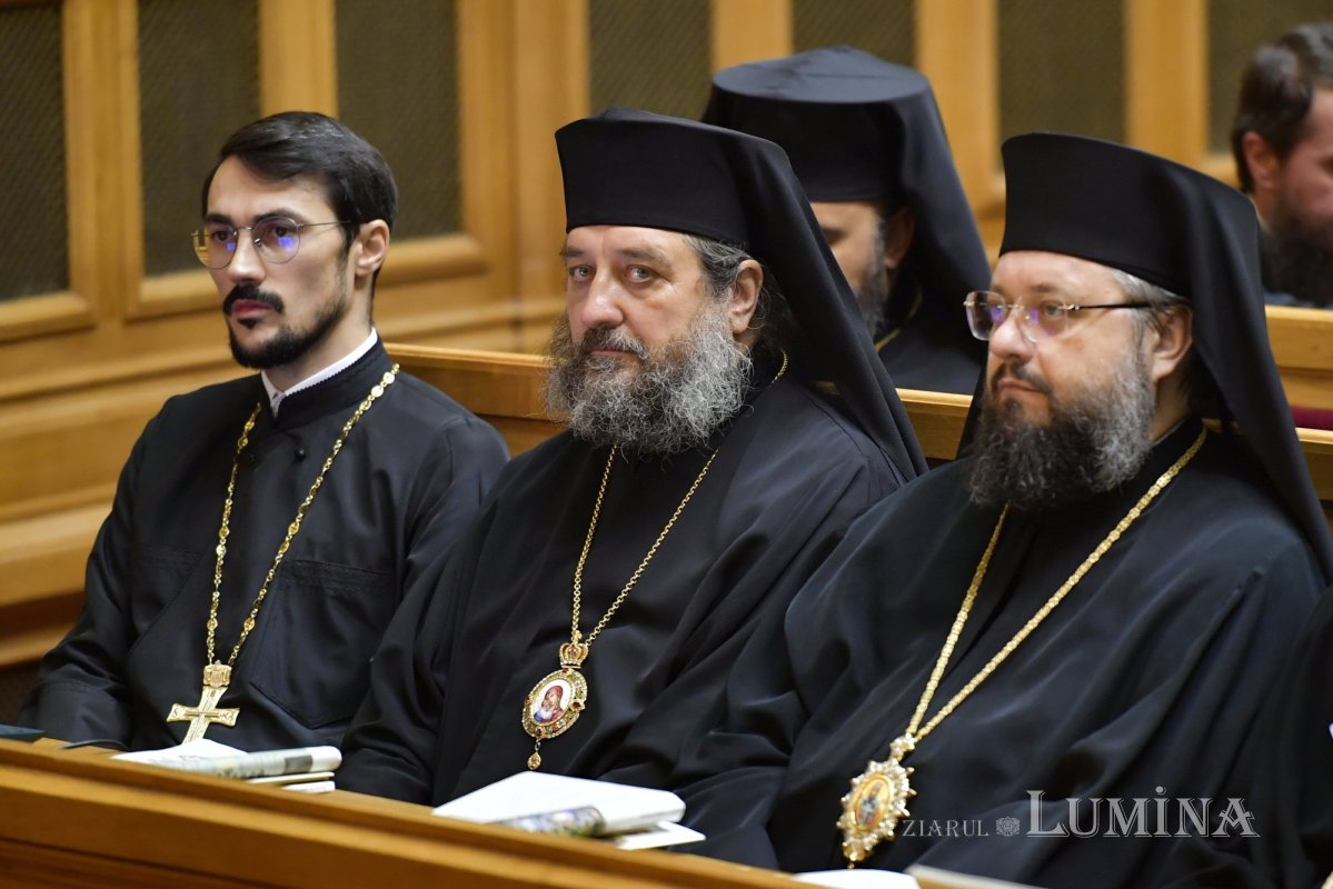 Sfântul Sinod s-a reunit în ședință solemnă la Palatul Patriarhiei 274217