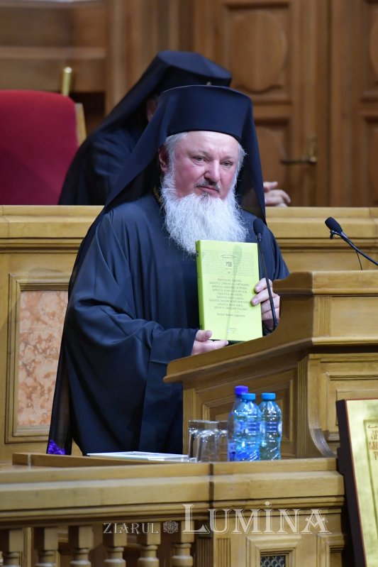 Sfântul Sinod s-a reunit în ședință solemnă la Palatul Patriarhiei 274223