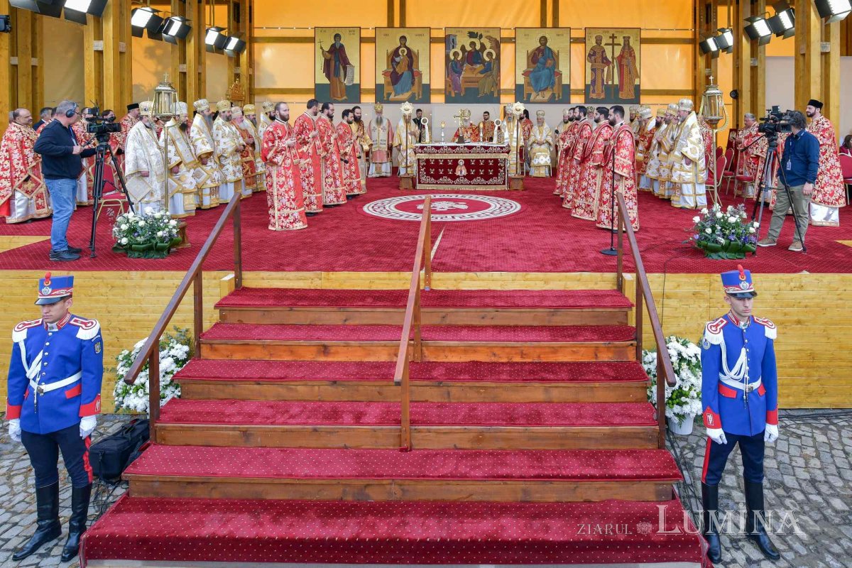 „Tot pământul este plin de minunile Sfântului Mare Mucenic Dimitrie” 274118