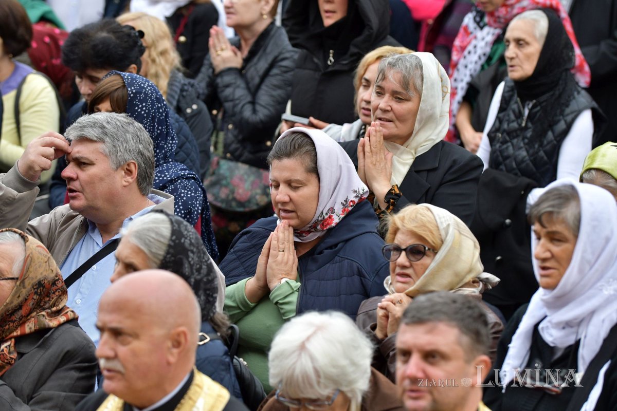 „Tot pământul este plin de minunile Sfântului Mare Mucenic Dimitrie” 274131