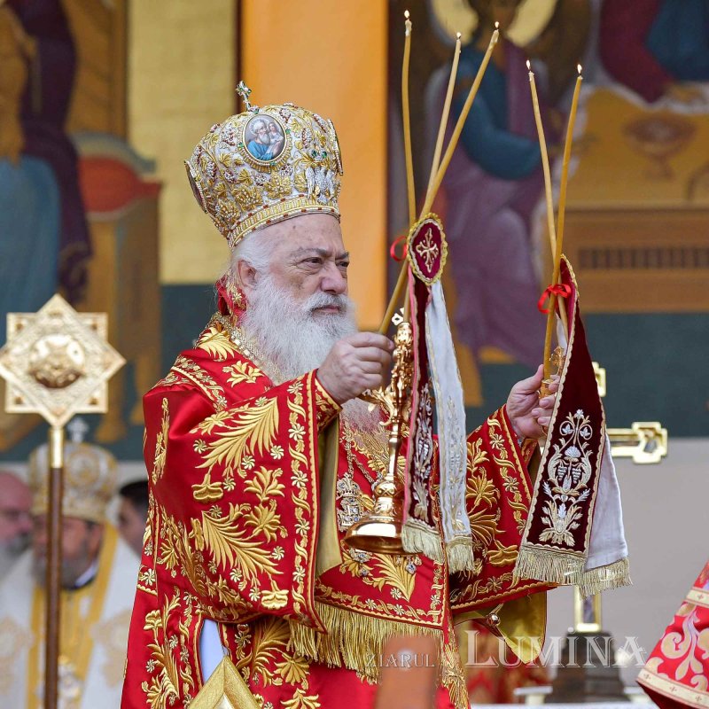 „Tot pământul este plin de minunile Sfântului Mare Mucenic Dimitrie” 274132