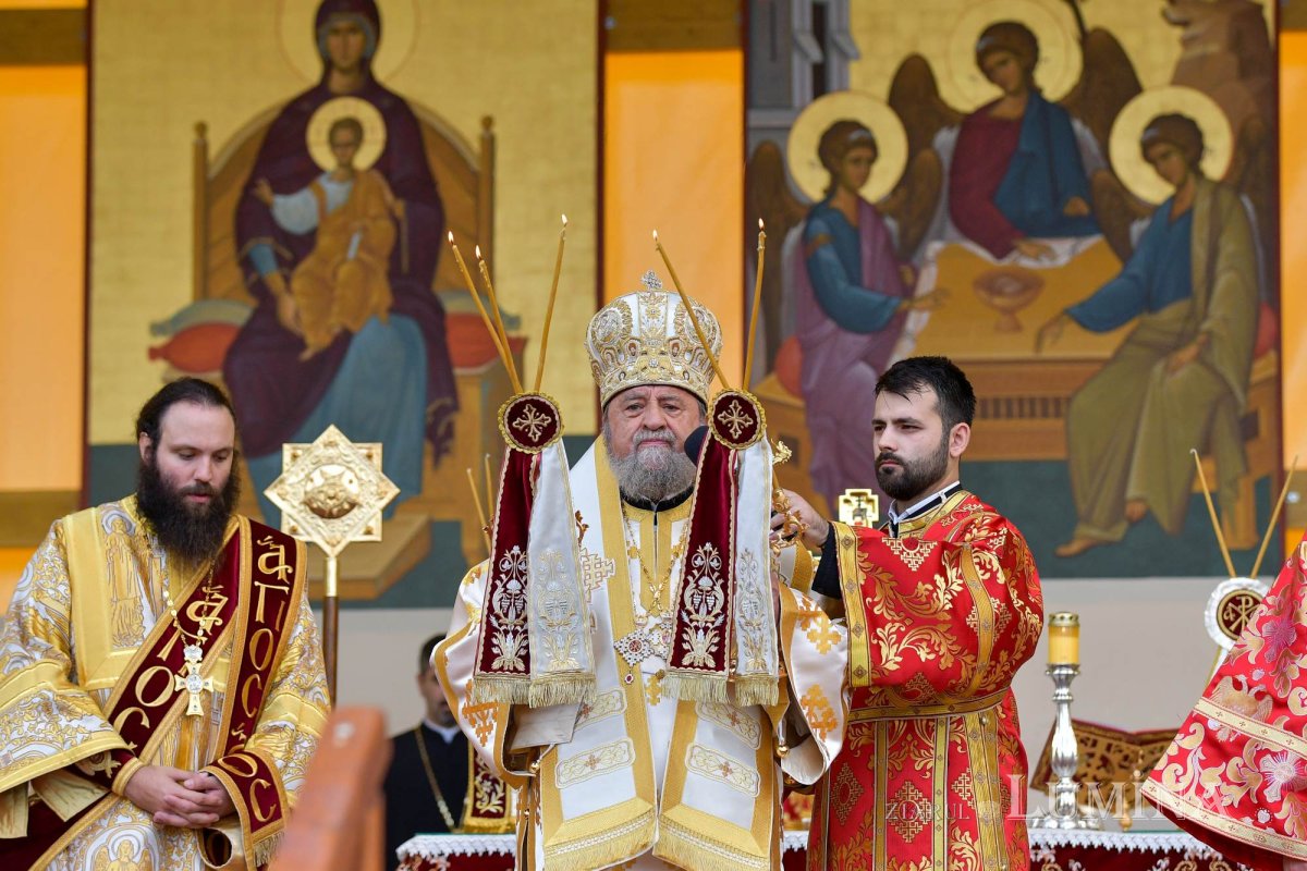 „Tot pământul este plin de minunile Sfântului Mare Mucenic Dimitrie” 274134