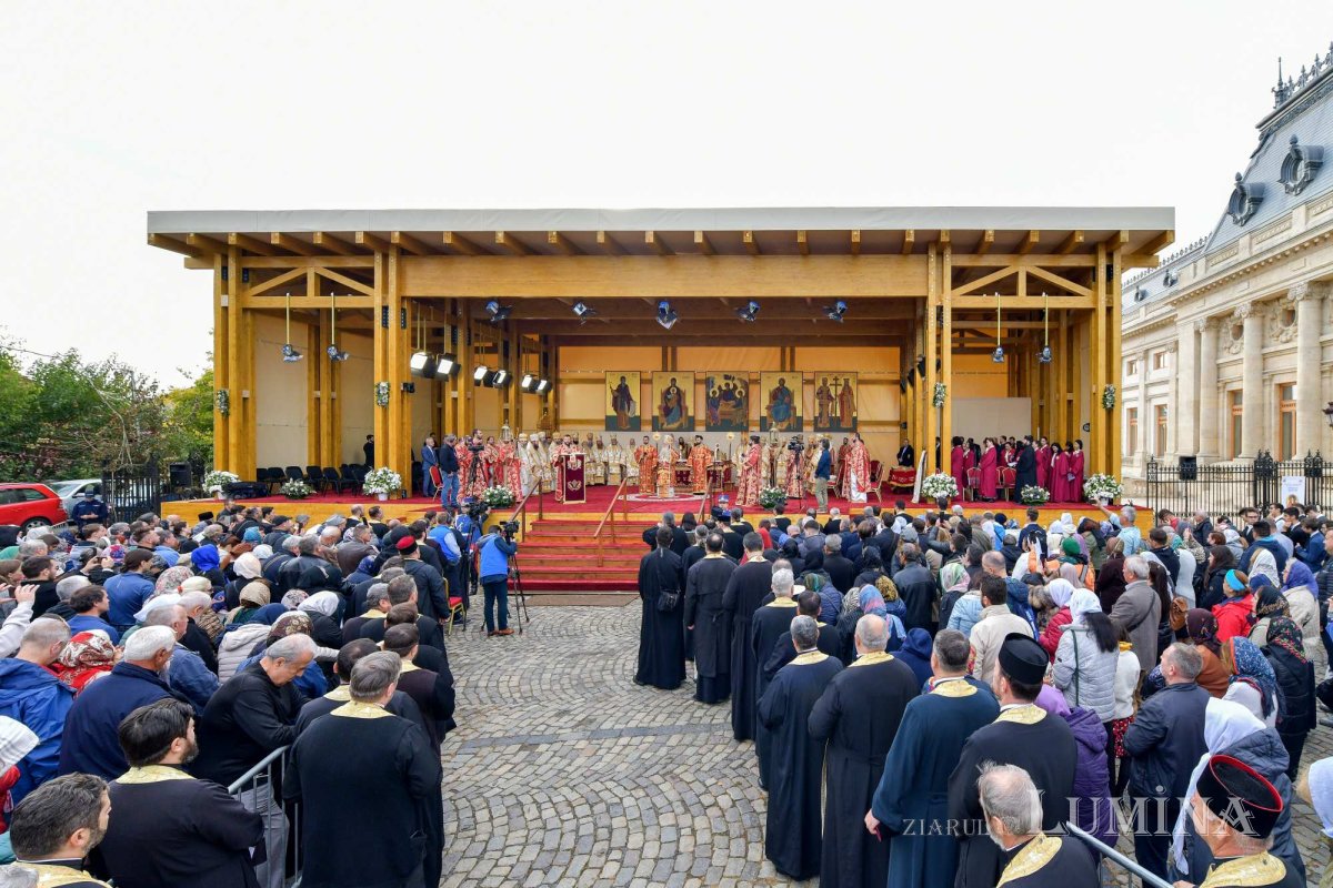 „Tot pământul este plin de minunile Sfântului Mare Mucenic Dimitrie” 274142