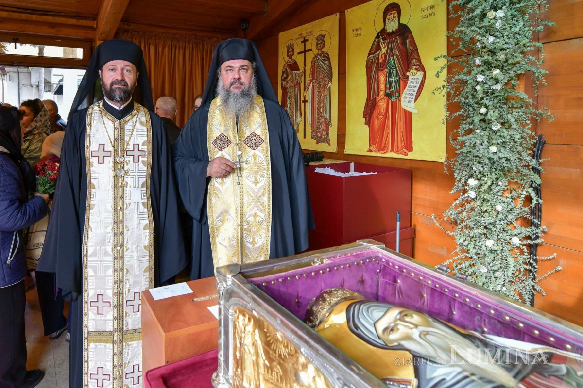 „Tot pământul este plin de minunile Sfântului Mare Mucenic Dimitrie” 274154