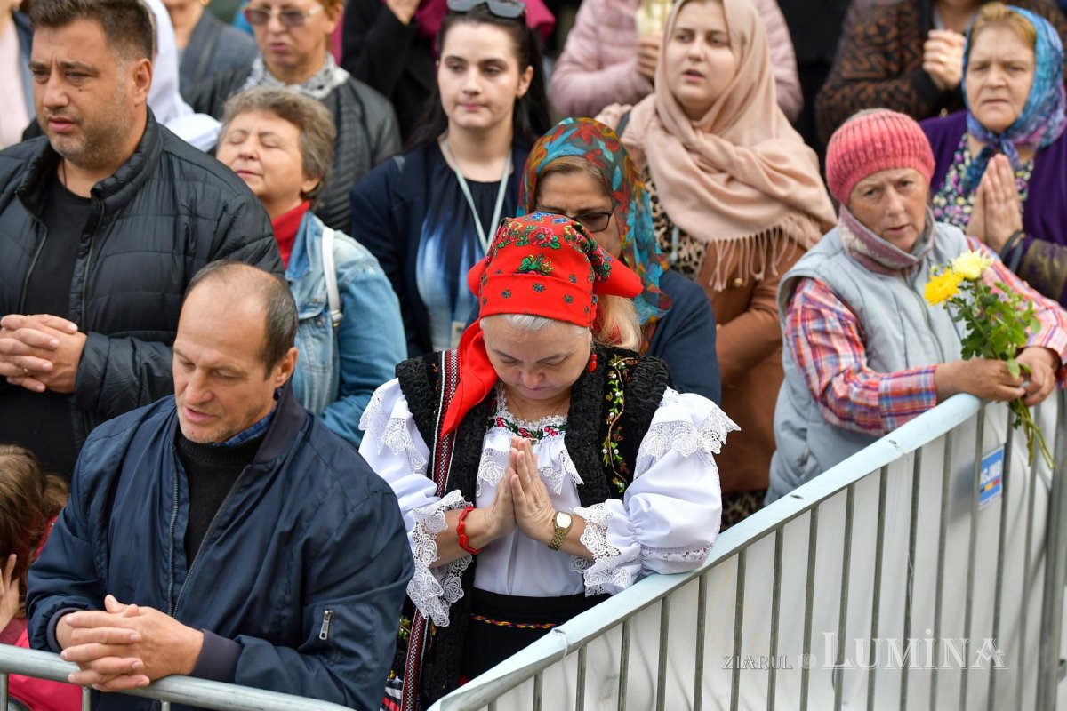 „Tot pământul este plin de minunile Sfântului Mare Mucenic Dimitrie” 274175
