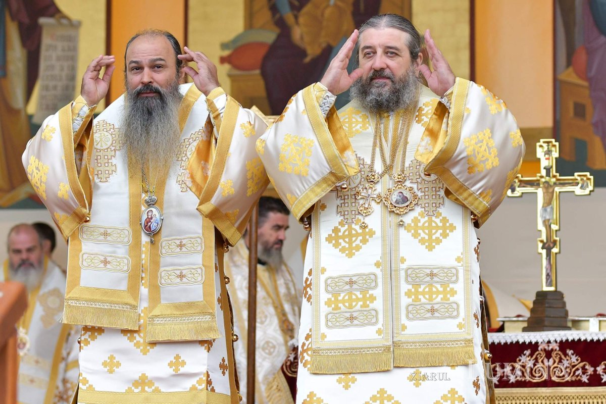 „Tot pământul este plin de minunile Sfântului Mare Mucenic Dimitrie” 274176