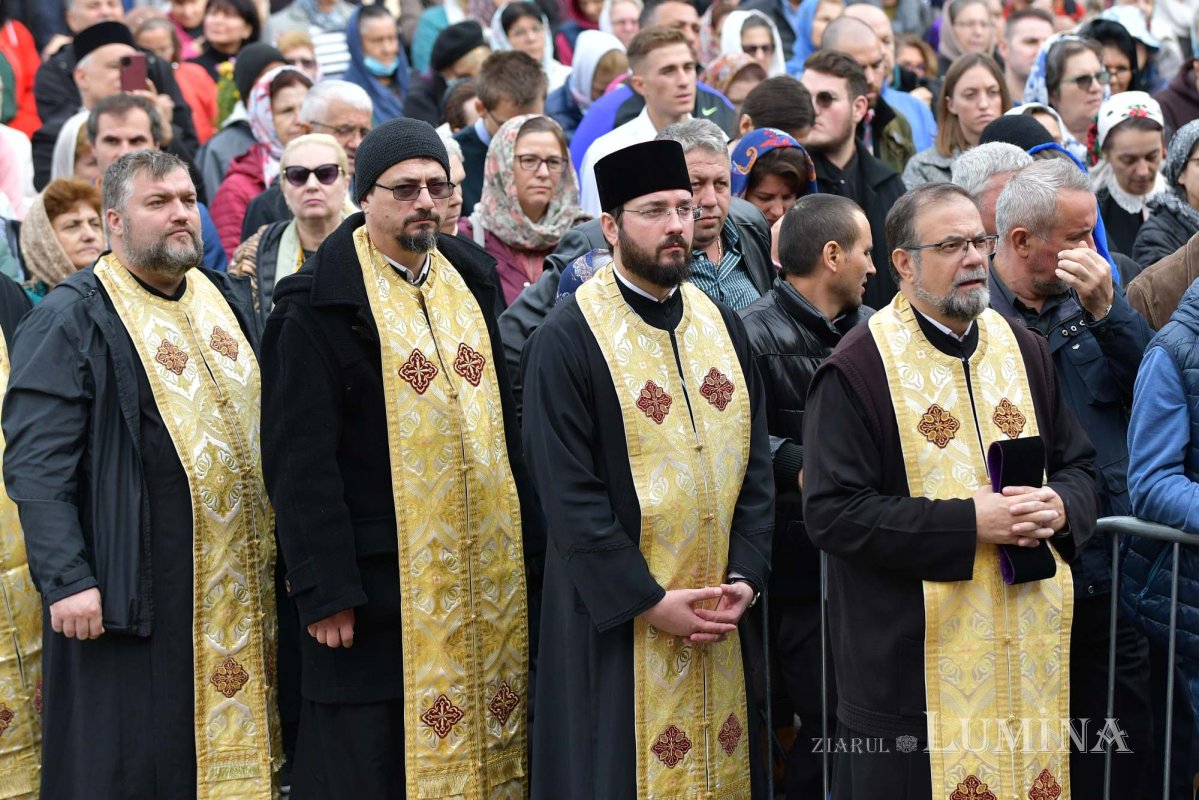 „Tot pământul este plin de minunile Sfântului Mare Mucenic Dimitrie” 274184